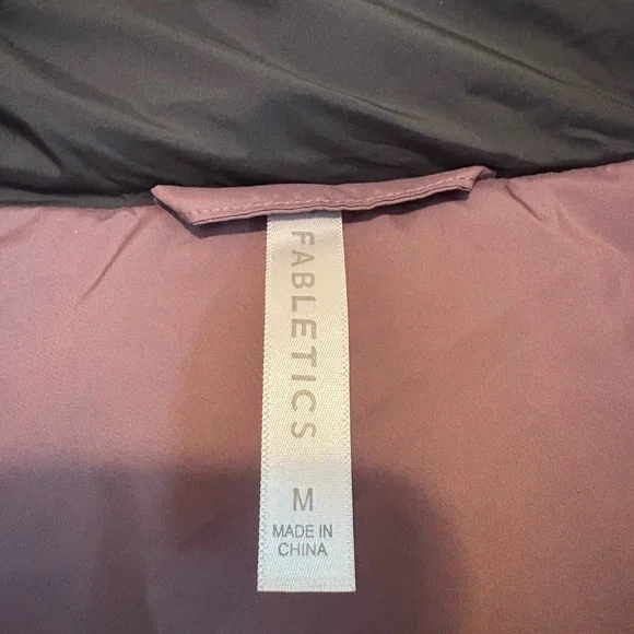Fabletics Mauve Two-Tone Puffer Jacket - Picture 4 of 5